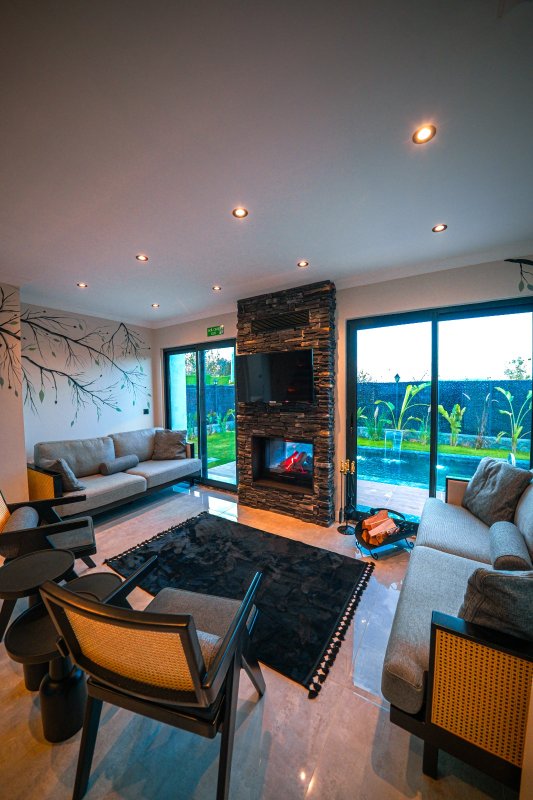 LİSE BUNGALOV