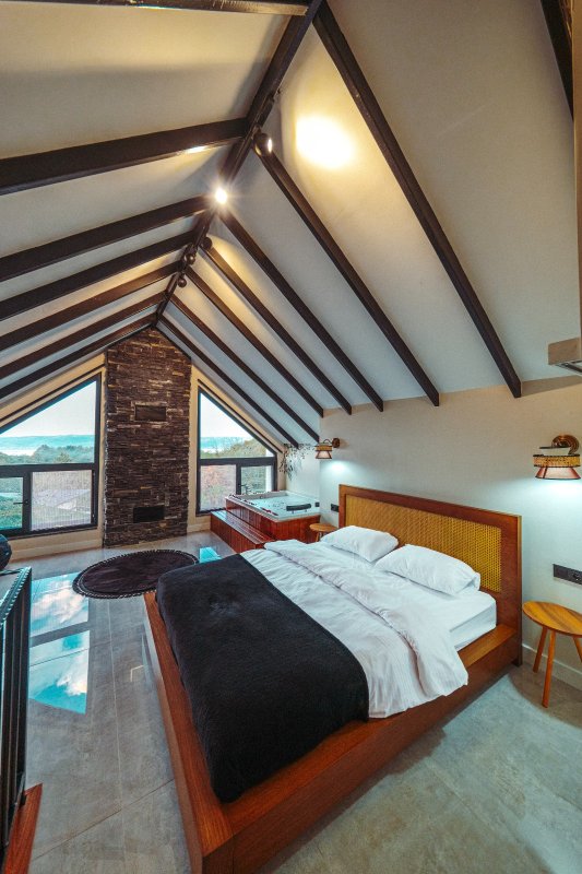 LİSE BUNGALOV