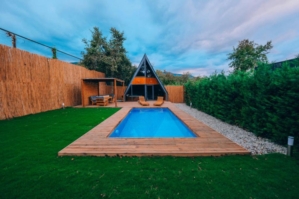 SENSE BUNGALOV